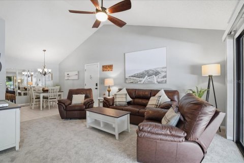 Condo in Venice, Florida, 2 bedrooms № 2091432 - photo 10
