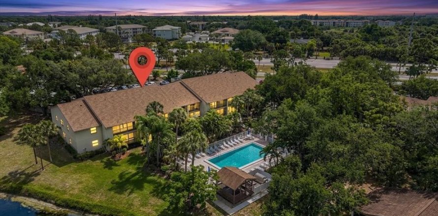 Condo in Venice, Florida, 2 bedrooms № 2091432