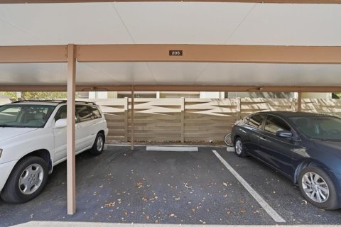 Condo in Venice, Florida, 2 bedrooms № 2091432 - photo 27