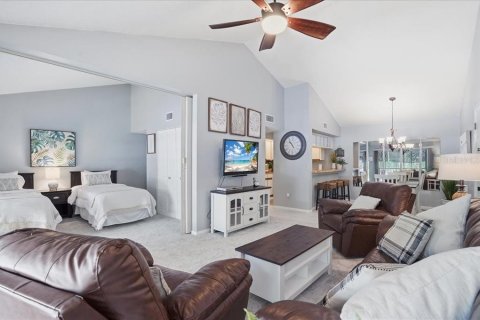 Condo in Venice, Florida, 2 bedrooms № 2091432 - photo 13