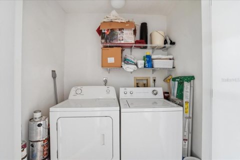 Condo in Venice, Florida, 2 bedrooms № 2091432 - photo 26
