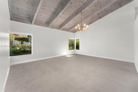 Villa ou maison à vendre à Hallandale Beach, Floride: 3 chambres, 490.62 m2 № 1895759 - photo 18