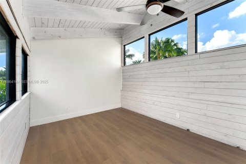 Villa ou maison à vendre à Hallandale Beach, Floride: 3 chambres, 490.62 m2 № 1895759 - photo 25