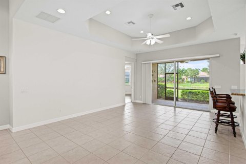 House in Port St. Lucie, Florida 3 bedrooms, 166.2 sq.m. № 2399809 - photo 9