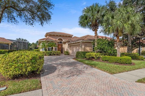 House in Port St. Lucie, Florida 3 bedrooms, 166.2 sq.m. № 2399809 - photo 3