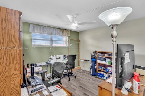 Copropriété à vendre à Pembroke Pines, Floride: 2 chambres, 108.7 m2 № 2004645 - photo 27