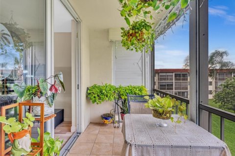 Copropriété à vendre à Pembroke Pines, Floride: 2 chambres, 108.7 m2 № 2004645 - photo 24