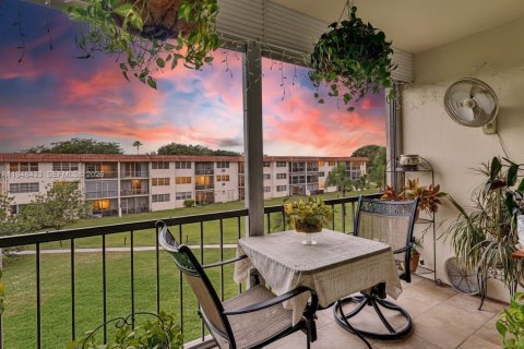 Condo à Pembroke Pines, Floride, 2 chambres  № 2004645