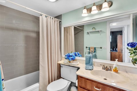 Copropriété à vendre à Pembroke Pines, Floride: 2 chambres, 108.7 m2 № 2004645 - photo 29