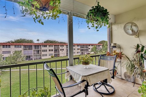 Copropriété à vendre à Pembroke Pines, Floride: 2 chambres, 108.7 m2 № 2004645 - photo 23