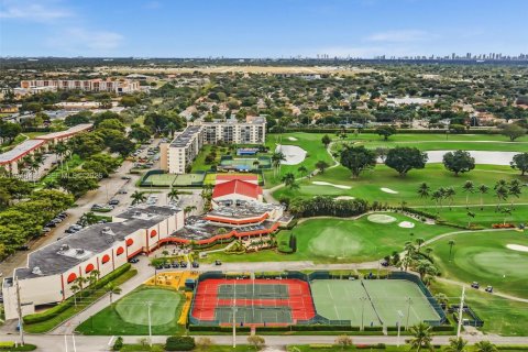 Copropriété à vendre à Pembroke Pines, Floride: 2 chambres, 108.7 m2 № 2004645 - photo 9