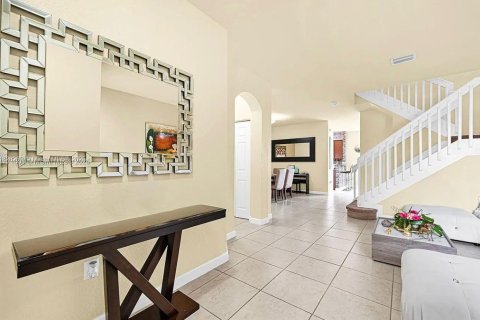 Townhouse in Doral, Florida 3 bedrooms, 150.13 sq.m. № 1804426 - photo 2