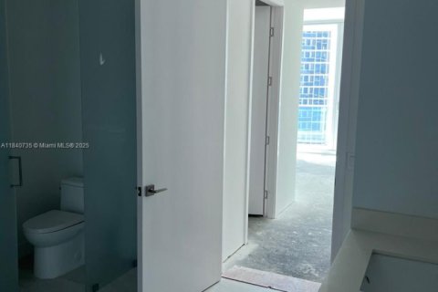 Condominio en Sunny Isles Beach, Florida, 2 dormitorios  № 2054487