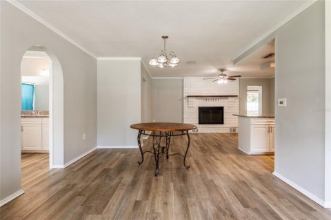 House in Spring Hill, Florida 4 bedrooms, 198.25 sq.m. № 2344574 - photo 9