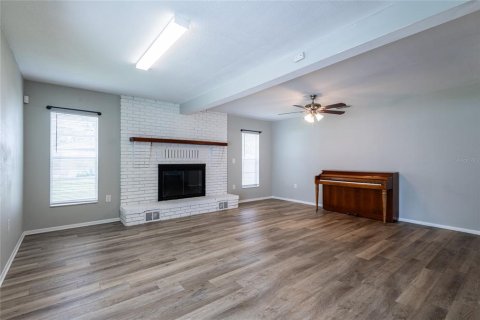 House in Spring Hill, Florida 4 bedrooms, 198.25 sq.m. № 2344574 - photo 22