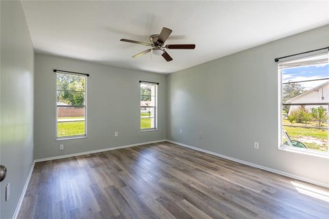 House in Spring Hill, Florida 4 bedrooms, 198.25 sq.m. № 2344574 - photo 30