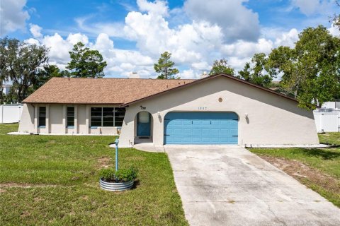 House in Spring Hill, Florida 4 bedrooms, 198.25 sq.m. № 2344574