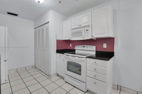 House in Delray Beach, Florida 2 bedrooms, 111.48 sq.m. № 1762573 - photo 19