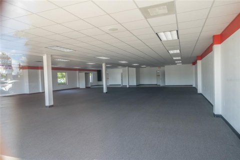 Immobilier commercial à louer à Port Charlotte, Floride: 1882.85 m2 № 2436717 - photo 3