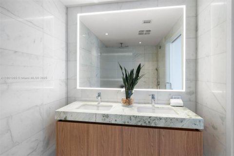 Copropriété à vendre à Miami Beach, Floride: 1 chambre, 82.31 m2 № 1752629 - photo 16