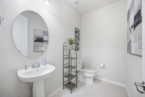 Villa ou maison à vendre à Tampa, Floride: 4 chambres, 264.49 m2 № 2396853 - photo 9