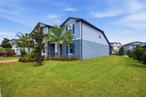 Villa ou maison à vendre à Tampa, Floride: 4 chambres, 264.49 m2 № 2396853 - photo 2