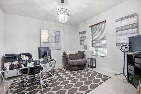 Villa ou maison à vendre à Tampa, Floride: 4 chambres, 264.49 m2 № 2396853 - photo 4