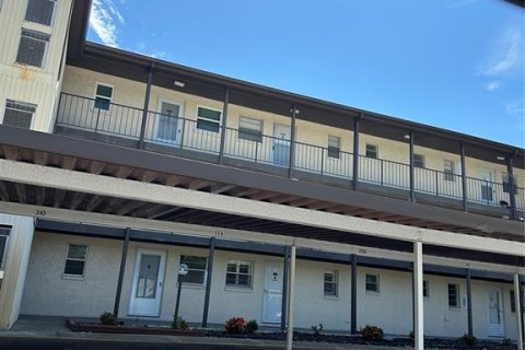 Купить кондоминиум в Нью-Порт-Ричи, Флорида 3 комнаты, 68м2, № 2239242 - фото 3