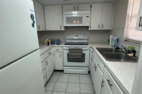 Купить кондоминиум в Нью-Порт-Ричи, Флорида 3 комнаты, 68м2, № 2239242 - фото 19