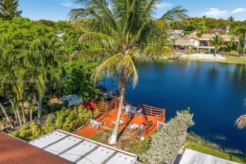 Купить таунхаус в Майами, Флорида 3 спальни, 135.45м2, № 2050944 - фото 9