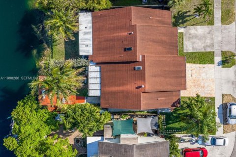 Купить таунхаус в Майами, Флорида 3 спальни, 135.45м2, № 2050944 - фото 11