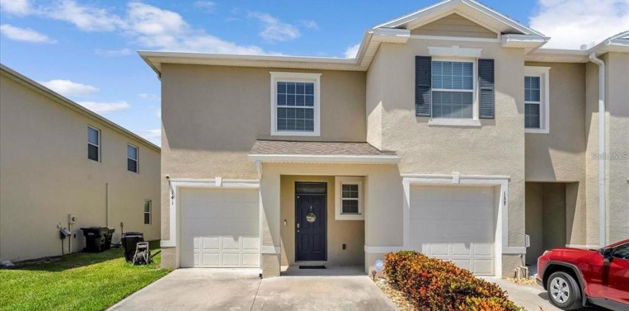 Adosado en Davenport, Florida 3 dormitorios, 155.33 m2 № 2114377