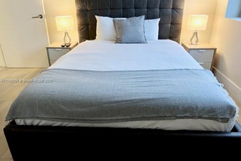 Copropriété à vendre à Hallandale Beach, Floride: 3 chambres, 146.51 m2 № 1985467 - photo 19