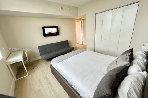 Copropriété à vendre à Hallandale Beach, Floride: 3 chambres, 146.51 m2 № 1985467 - photo 30