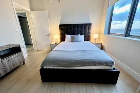 Copropriété à vendre à Hallandale Beach, Floride: 3 chambres, 146.51 m2 № 1985467 - photo 18