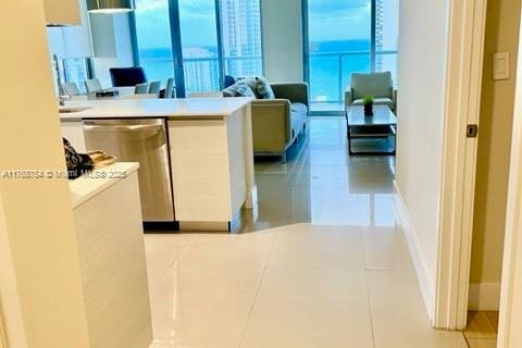 Copropriété à vendre à Hallandale Beach, Floride: 3 chambres, 146.51 m2 № 1985467 - photo 5