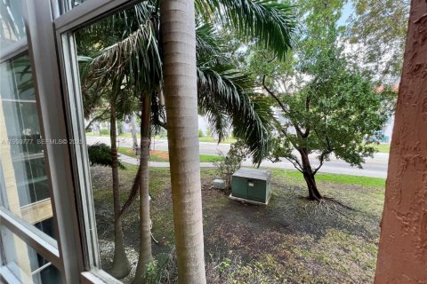 Condominio en alquiler en Sunny Isles Beach, Florida, 1 dormitorio, 67.35 m2 № 1992985 - foto 12