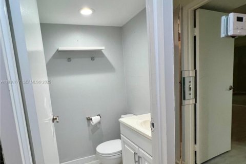 Condominio en alquiler en Sunny Isles Beach, Florida, 1 dormitorio, 67.35 m2 № 1992985 - foto 22