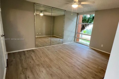 Condominio en alquiler en Sunny Isles Beach, Florida, 1 dormitorio, 67.35 m2 № 1992985 - foto 19