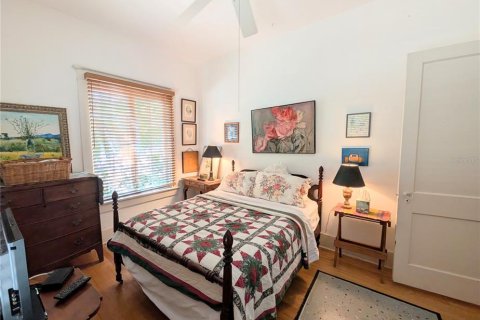 Villa ou maison à louer à Sarasota, Floride: 2 chambres, 108.51 m2 № 2206427 - photo 15