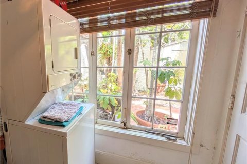 Villa ou maison à louer à Sarasota, Floride: 2 chambres, 108.51 m2 № 2206427 - photo 14