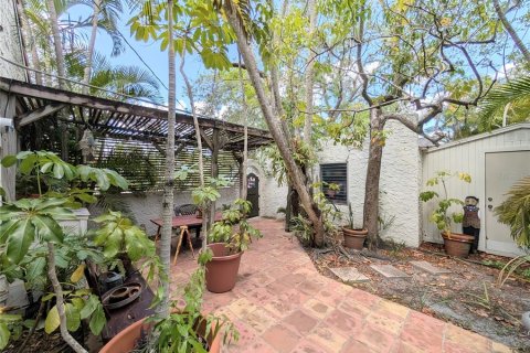 Villa ou maison à louer à Sarasota, Floride: 2 chambres, 108.51 m2 № 2206427 - photo 4