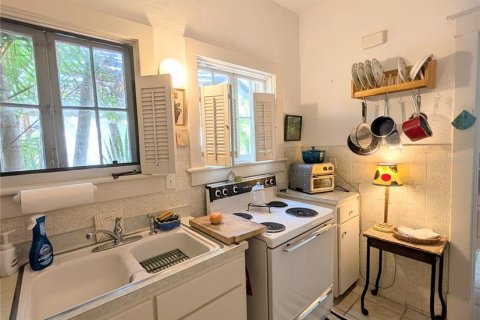 Villa ou maison à louer à Sarasota, Floride: 2 chambres, 108.51 m2 № 2206427 - photo 13