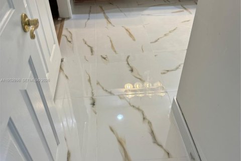 Casa en alquiler en Plantation, Florida, 4 dormitorios, 266.44 m2 № 2008835 - foto 19