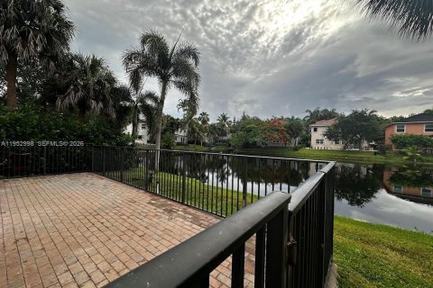 Casa en alquiler en Plantation, Florida, 4 dormitorios, 266.44 m2 № 2008835 - foto 26