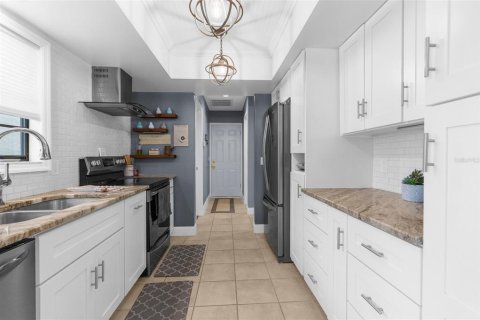 Villa ou maison à vendre à Homosassa, Floride: 2 chambres, 142.88 m2 № 1755296 - photo 14