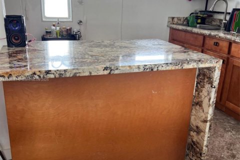 Купить кондоминиум в Майами-Бич, Флорида 1 спальня, 67.82м2, № 1956341 - фото 17