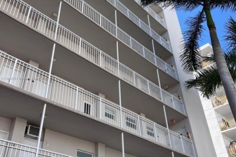 Купить кондоминиум в Майами-Бич, Флорида 1 спальня, 67.82м2, № 1956341 - фото 6