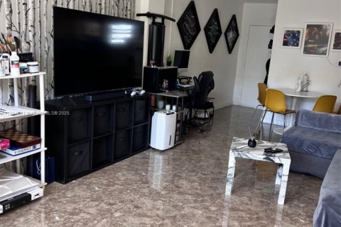 Купить кондоминиум в Майами-Бич, Флорида 1 спальня, 67.82м2, № 1956341 - фото 10