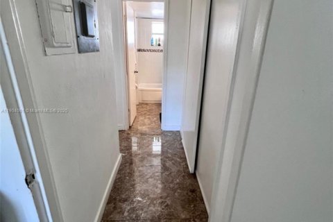 Купить кондоминиум в Майами-Бич, Флорида 1 спальня, 67.82м2, № 1956341 - фото 21